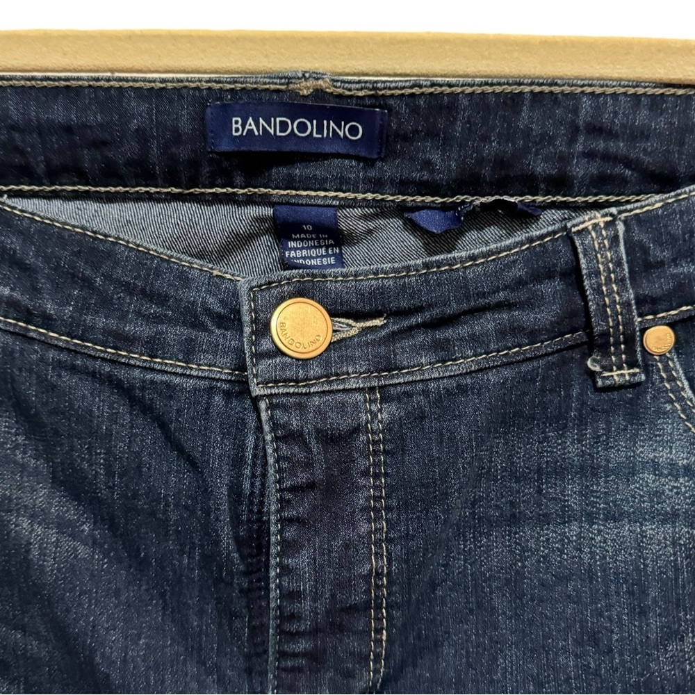 Bandolino- Classic Bermuda Jean Shorts - Denim - size 10 - Picture 2 of 4